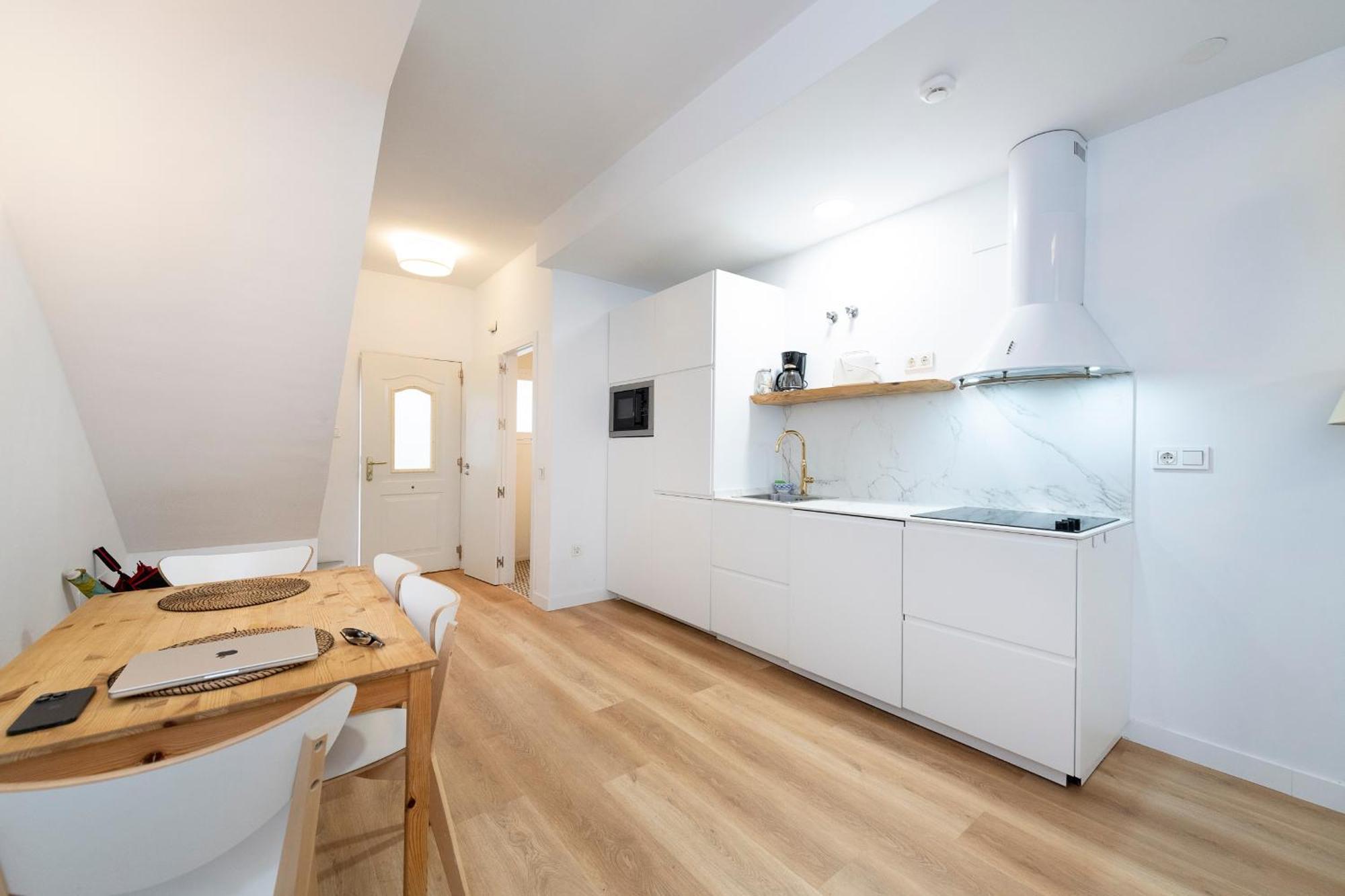 Duplex Victoria By Dossan Apartment Малага Екстериор снимка